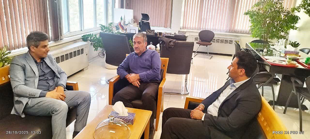 دیدار مشاورعالی و مدیر حوزه مدیرعامل شرکت آب و خاک کشور با معاون طرح و توسعه شرکت آب و فاضلاب کشور