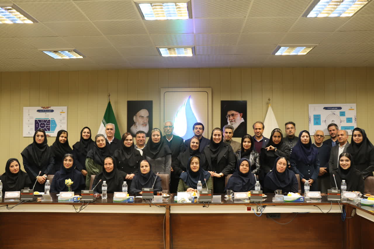 برگزاری مراسم گرامیداشت روز زن در شرکت خدمات مهندسی آب و خاک پارس