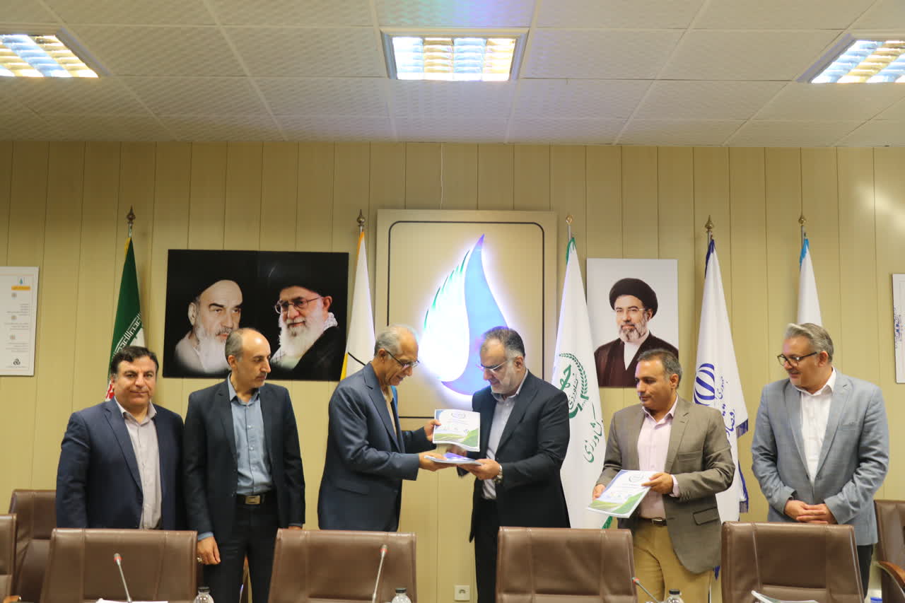 امضای موافقت‌نامه مشارکت در توسعه بازار سامانه مدیریت هوشمند آبیاری «هوشآب»