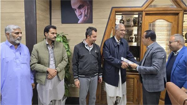 تجلیل از مدیرعامل شرکت توسعه خدمات مهندسی آب و خاک پارس به‌دلیل ارتقای ایمنی کار