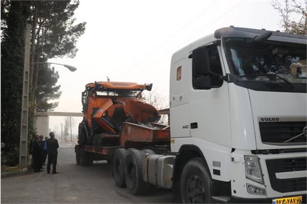 ورود دستگاه فینیشر جدید به ناوگان شرکت